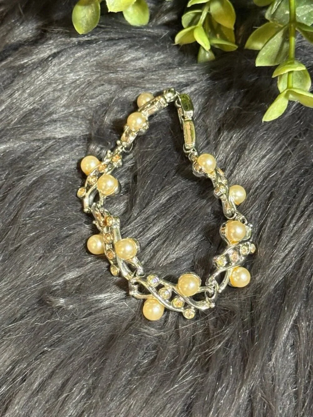 Pearls/Rhinestones‎ Bracelet (d)